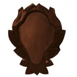 Scudetto per camoscio scuro intagliato