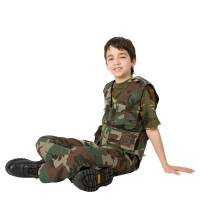 Abbigliamento da bambino mimetico e da bosco